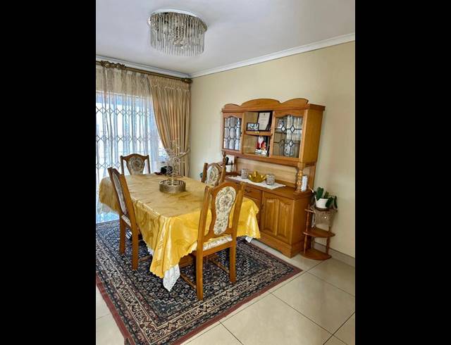 4 BEDROOM HOUSE FOR SALE IN SUNNINGDALE